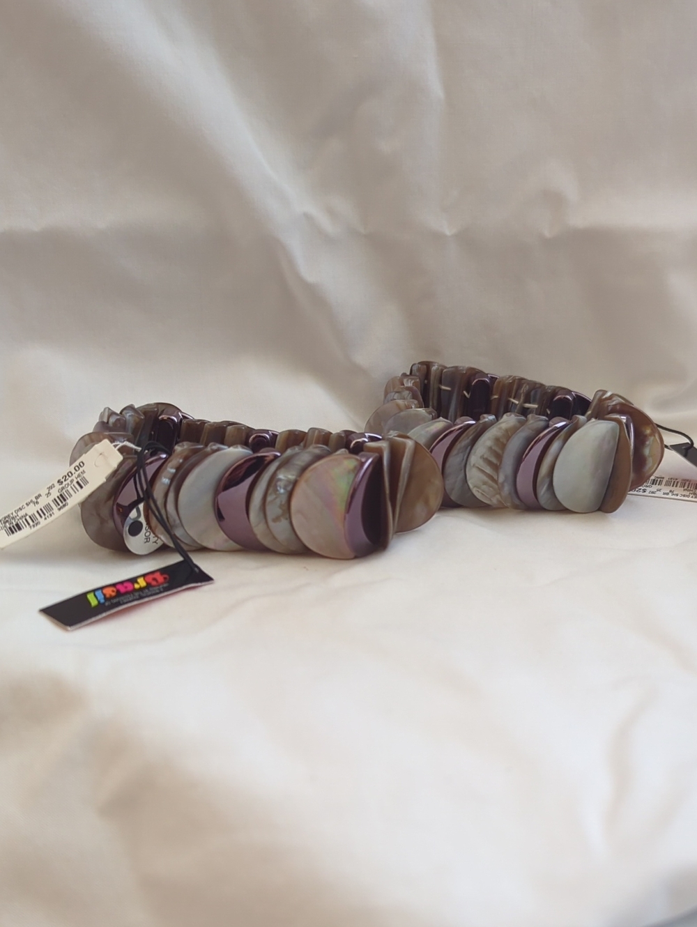 Iridescent Shell Disc Stretch Bracelet